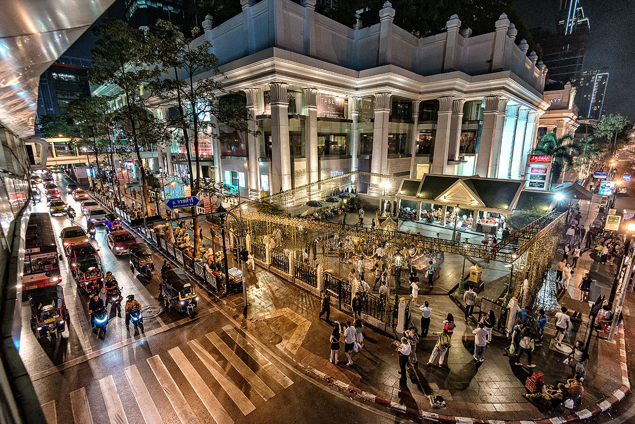 Why you should hang out in Bangkok's shopping malls | A World of Flophouses